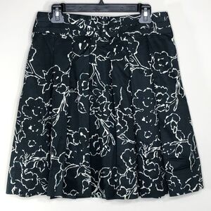 🛍 The Limited Box Pleat Floral Linen Skirt Size S Black White
